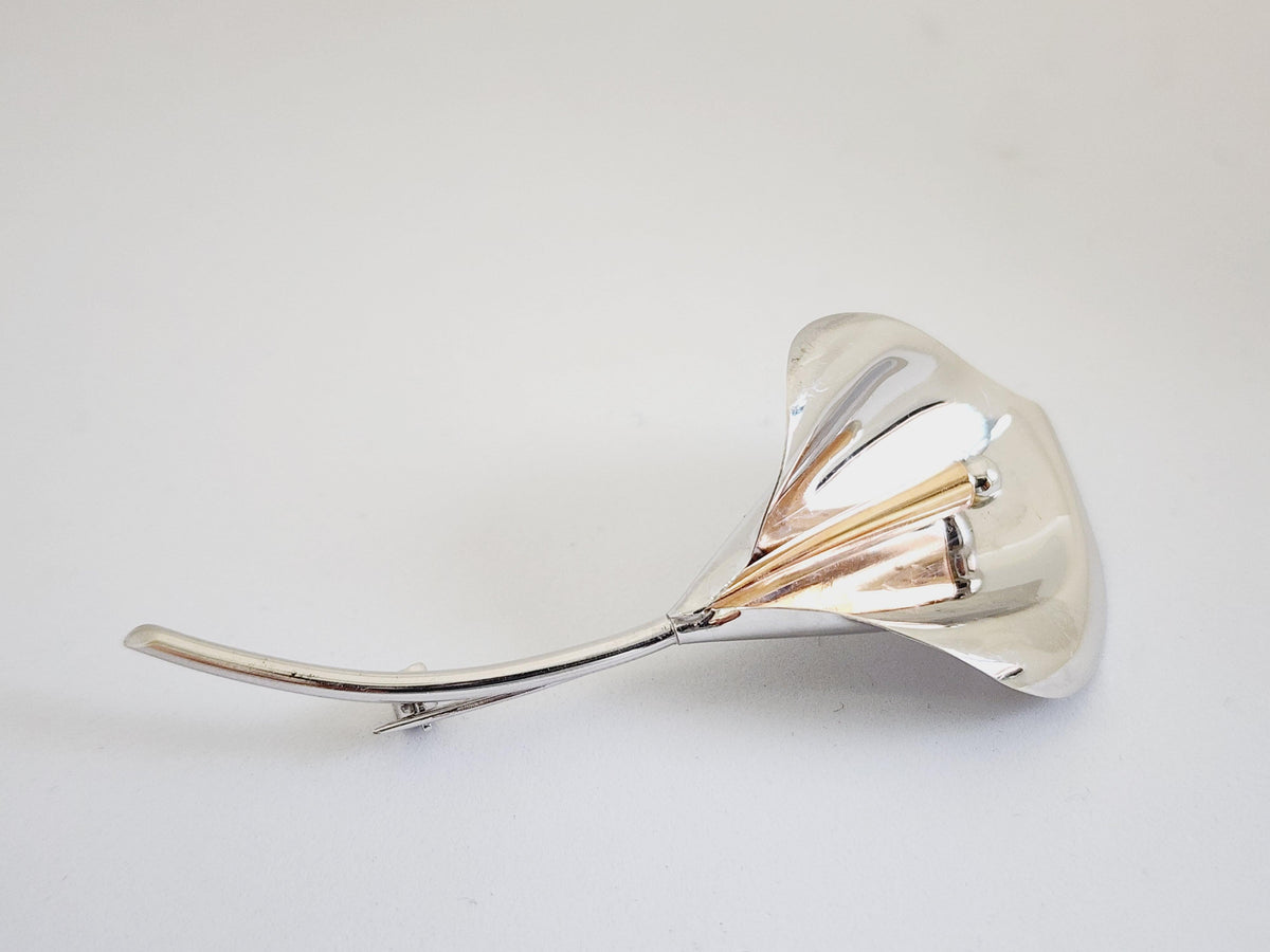 WHOLESALE VALUE, Flower Blossom Brooch Pin White Gold 14 Karat