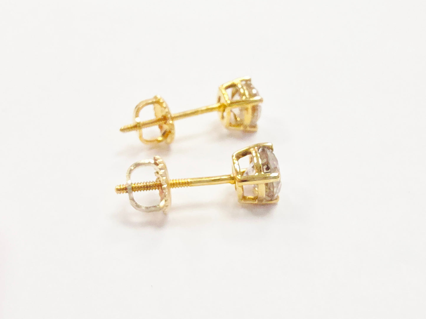 1.26 Carat Natural Round Diamond Studs Yellow Gold 14 Karat