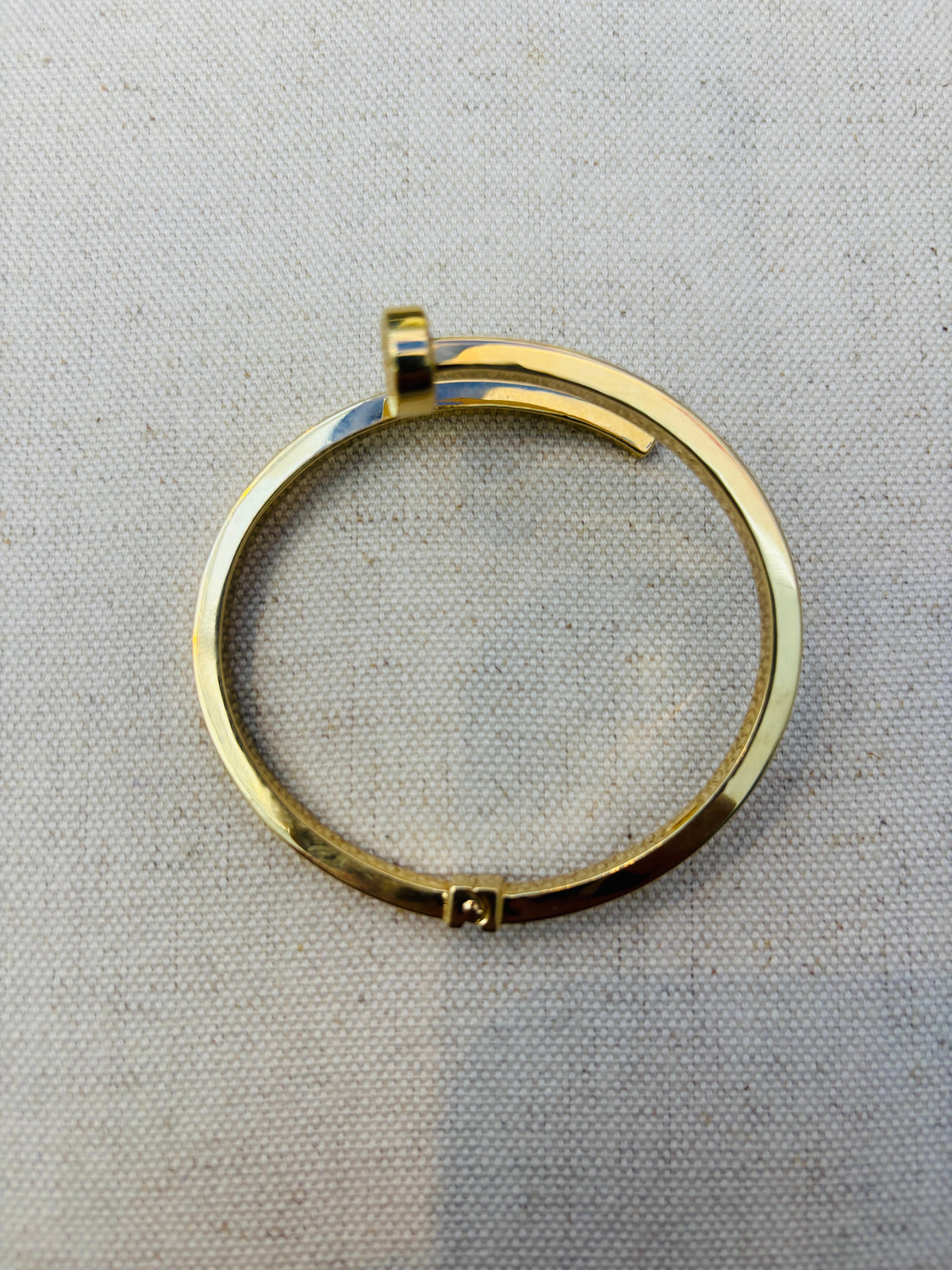 BLOWOUT PRICE-NO OFFER, 14K Italian Design Yellow Gold Flexible Bangle 7"