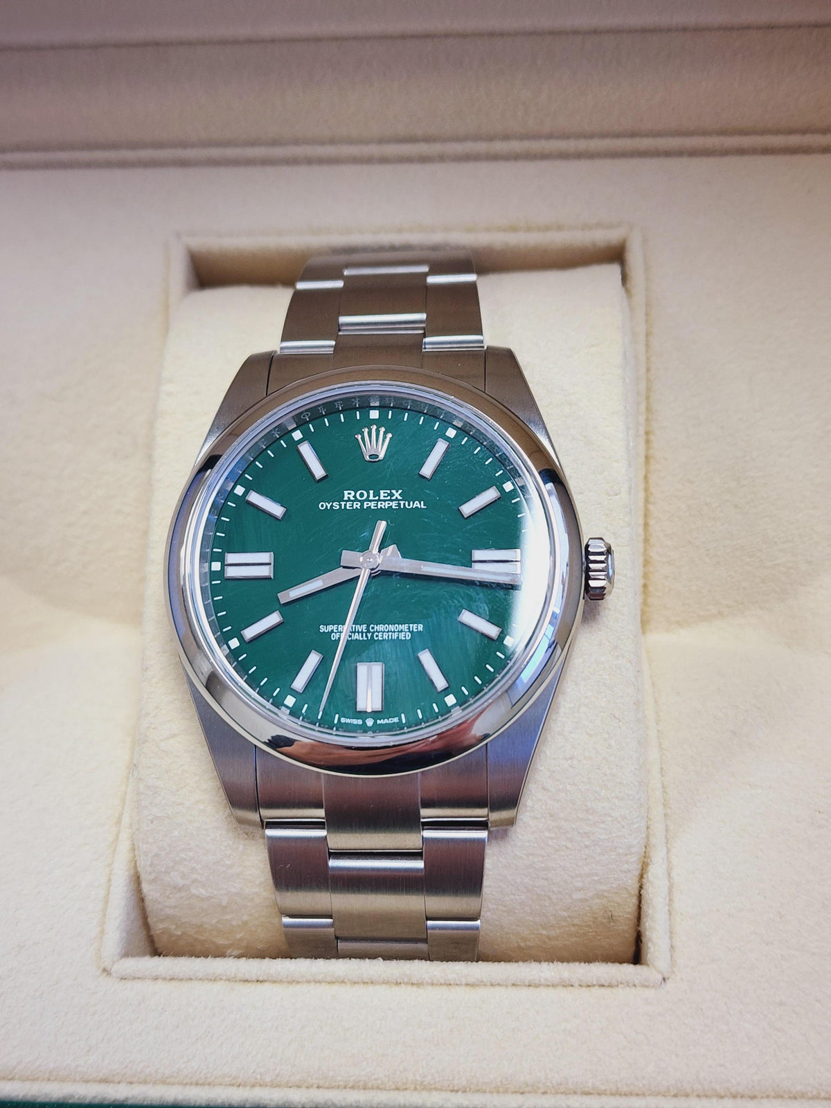Rolex Oyster Perpetual 41 Oystersteel Green Dial