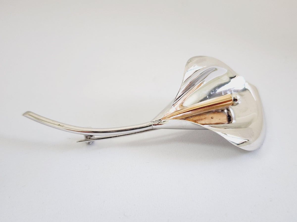 WHOLESALE VALUE, Flower Blossom Brooch Pin White Gold 14 Karat