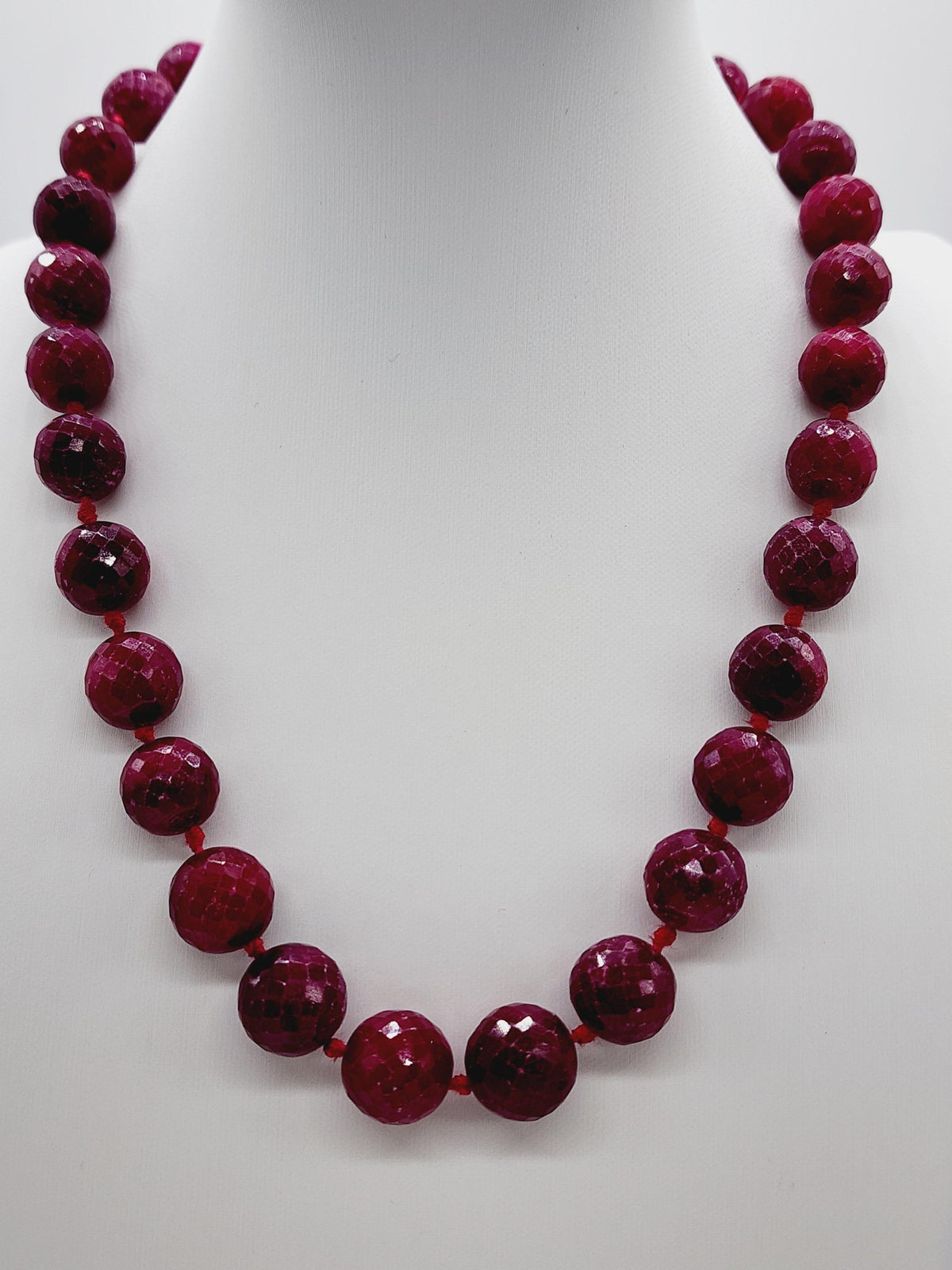 PRICED WHOLESALE, 483.60 Carat Natural Ruby Necklace 14K Yellow Gold Lock