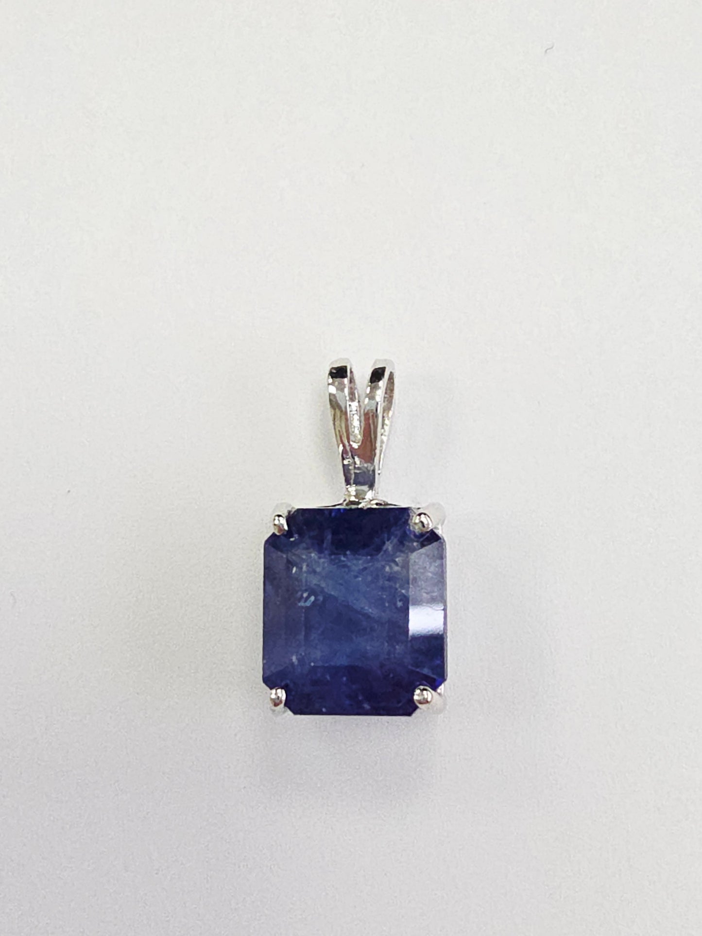 8.02 Carats Radiant Shape Natural Blue Sapphire Pendant
