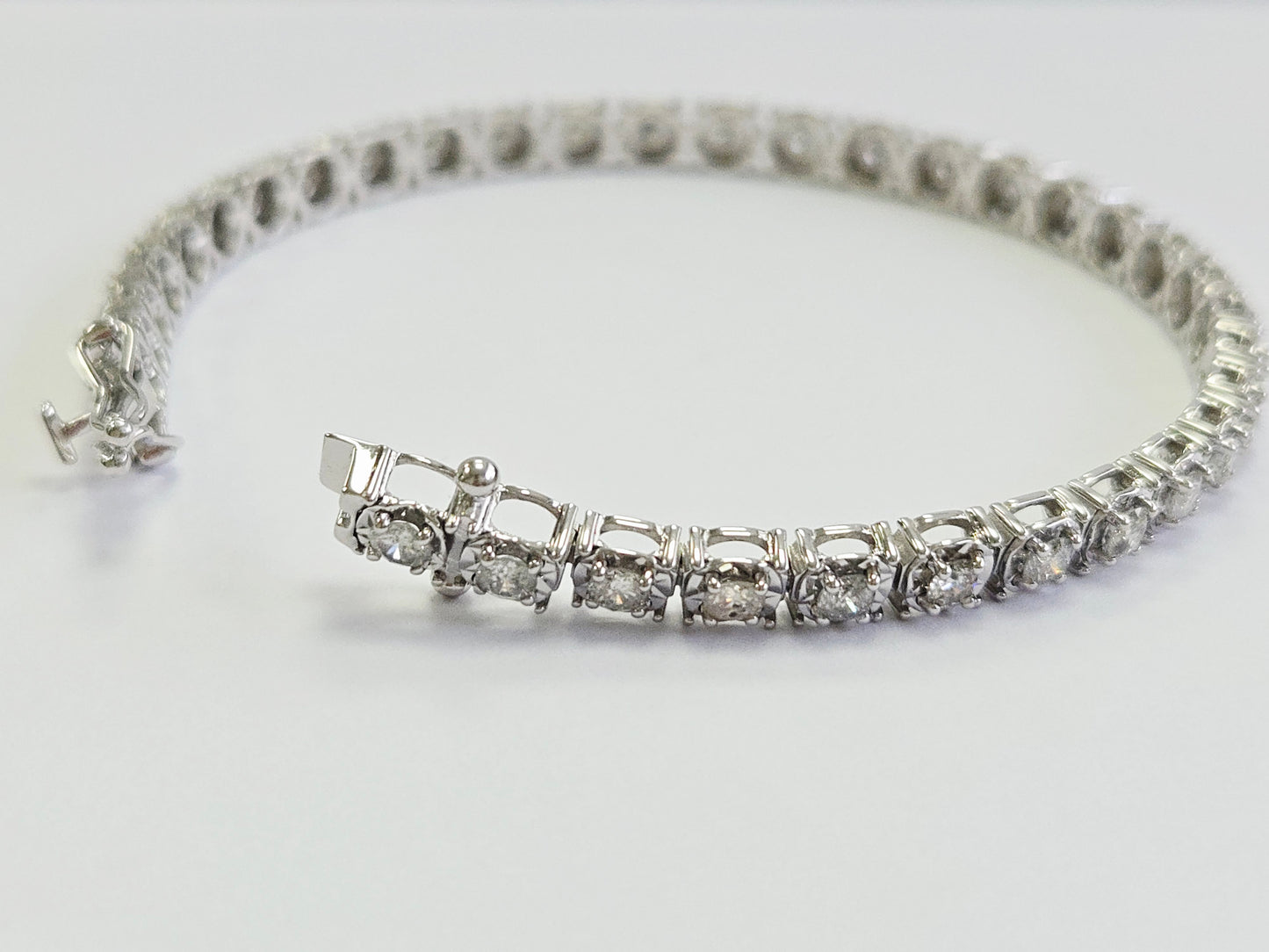 3.64 Carats Diamond Illusion Tennis Bracelet 14 Karat White Gold