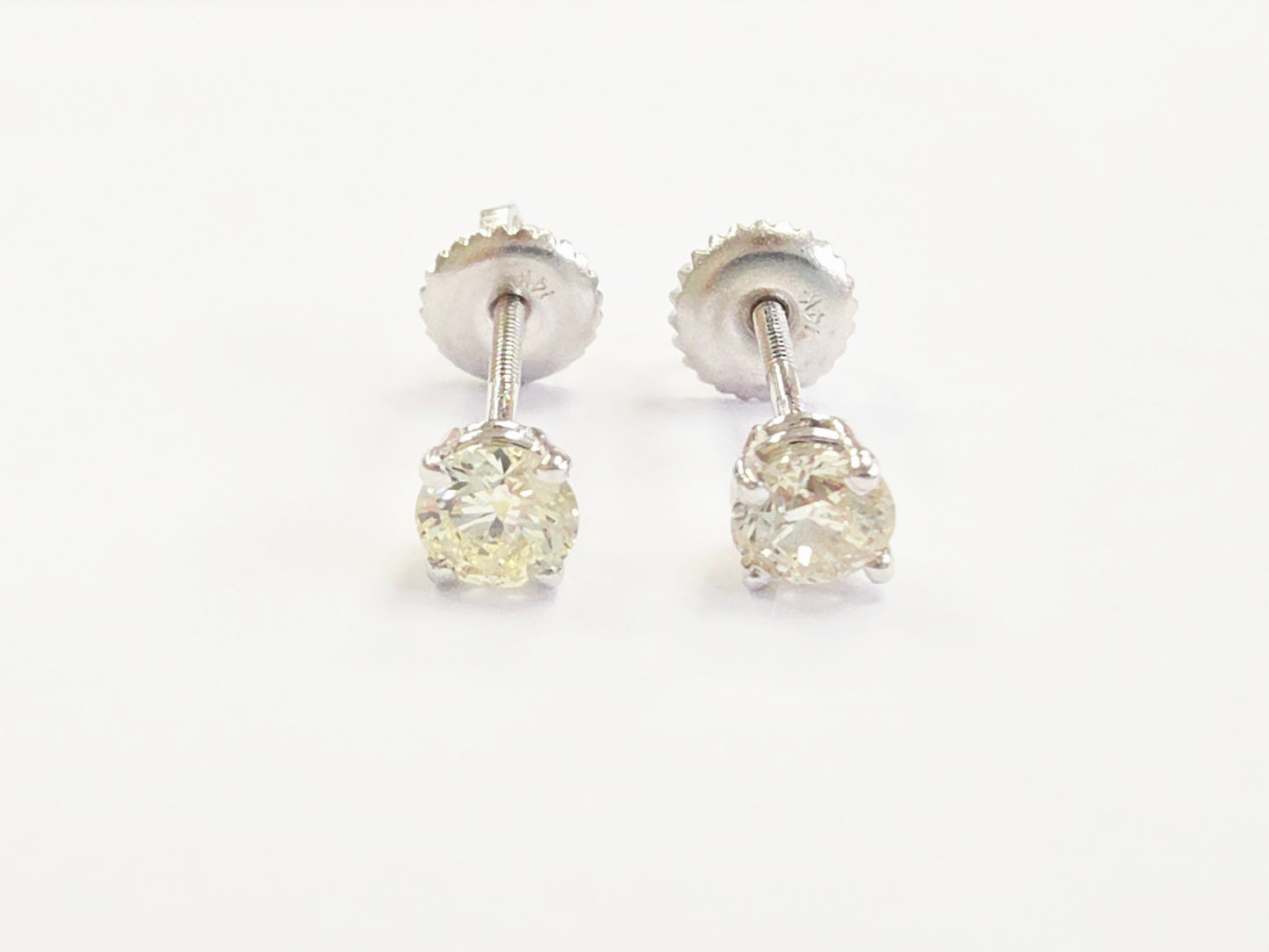 0.52 Carats Natural Diamond Round Shape Studs 14 Karat White Gold