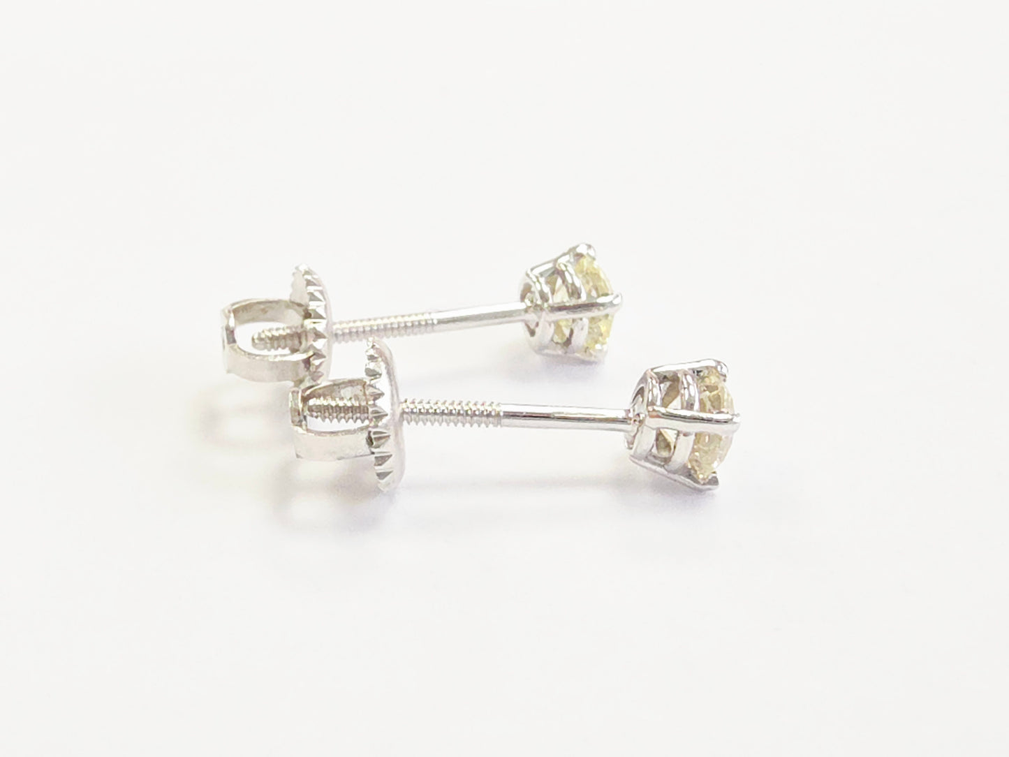 0.52 Carats Natural Diamond Round Shape Studs 14 Karat White Gold