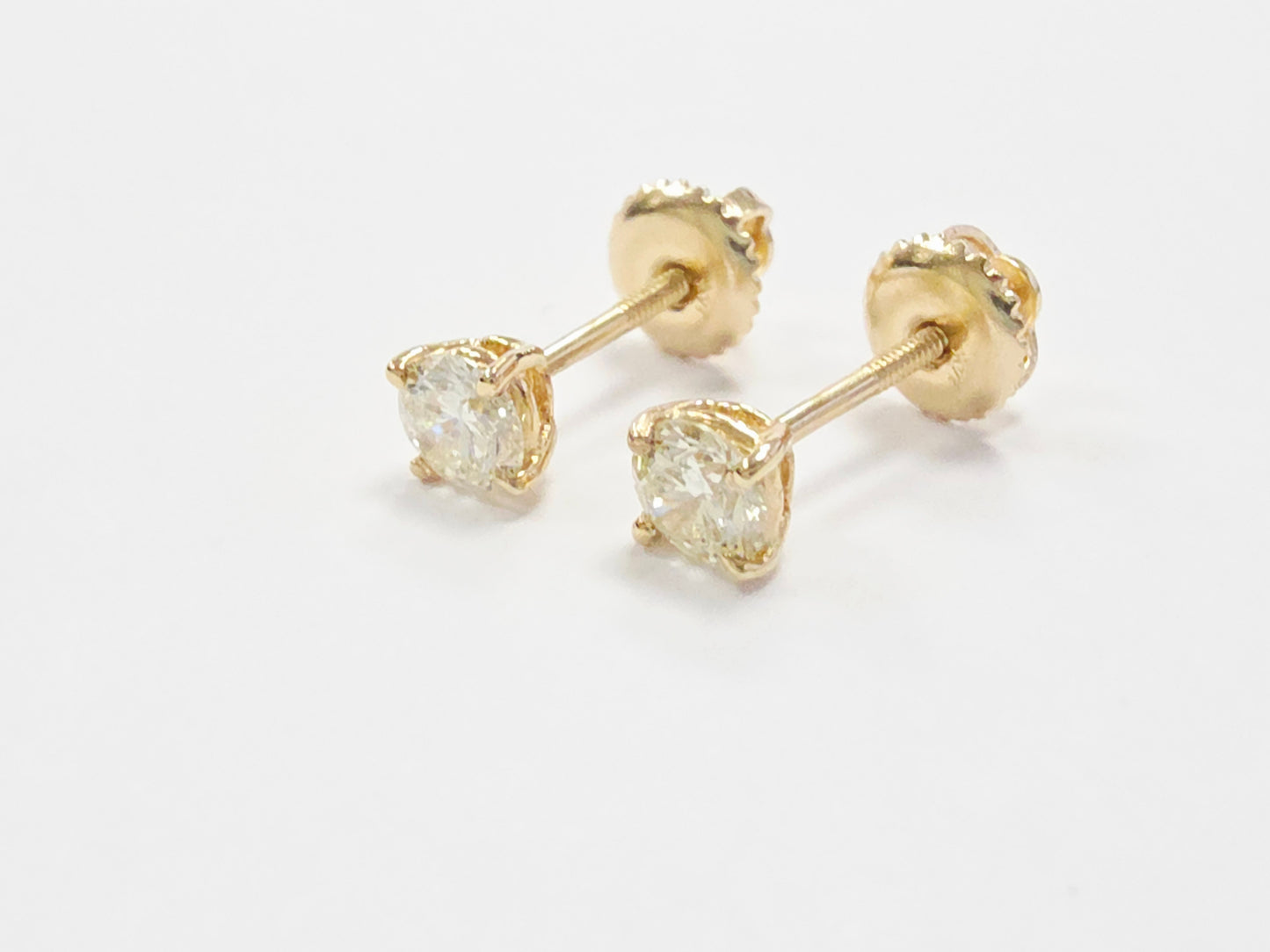 0.48 Carat Natural Round Diamond Studs Yellow Gold 14 Karat