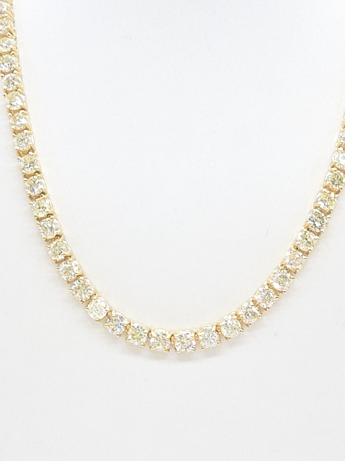 ELEGANT, 41.05 Carat Natural Diamond Necklace in 14K Yellow Gold 18"