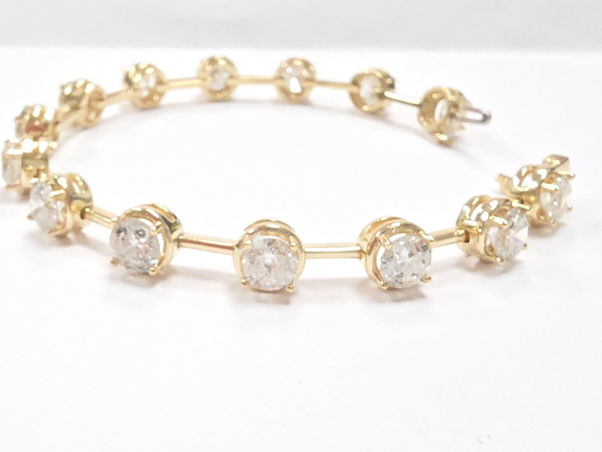 PRICED WHOLESALE, 10.01 Carat Natural Diamond Bar Bracelet 14 Karat Yellow Gold