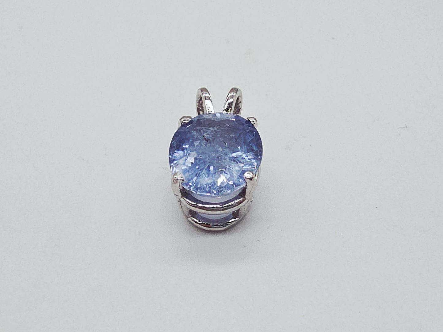 5.30 Carats Oval Shape Natural Blue Sapphire Pendant