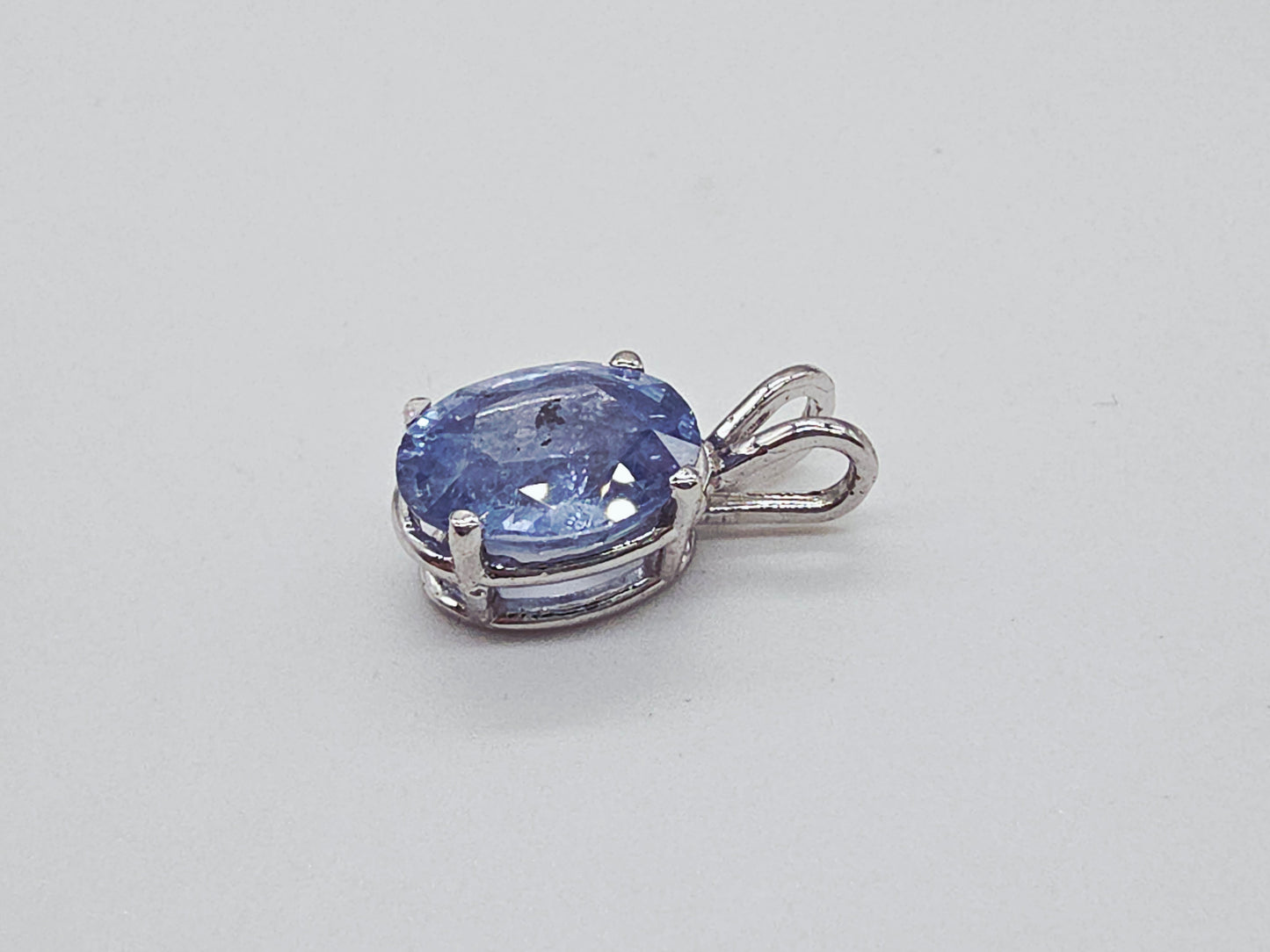5.30 Carats Oval Shape Natural Blue Sapphire Pendant