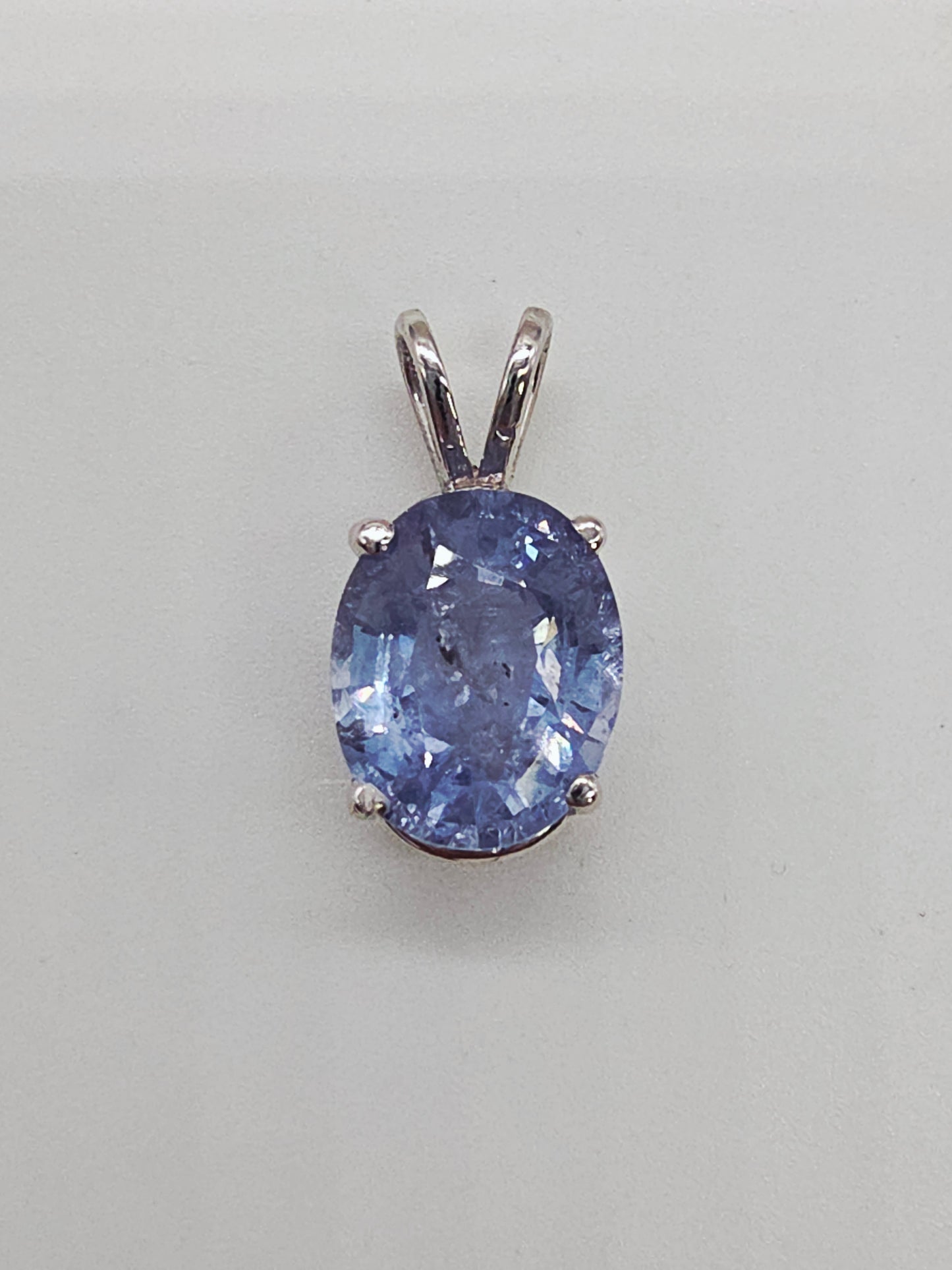 5.30 Carats Oval Shape Natural Blue Sapphire Pendant