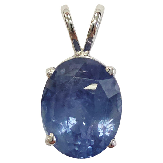 7 Carats Oval Shape Natural Blue Sapphire Pendant