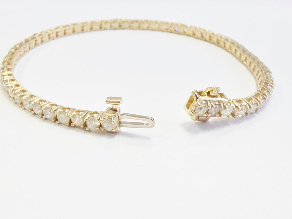 PRICED BELOW MARKET, 4.10 Cts Natural Diamond Tennis Bracelet 14K Yellow Gold