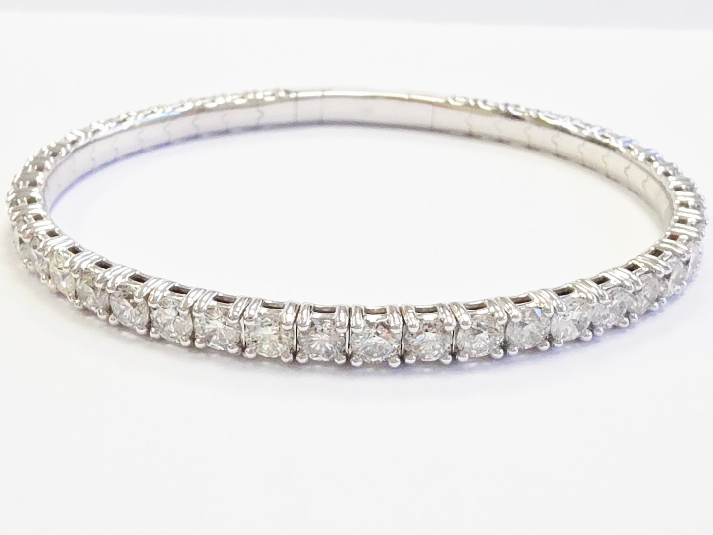 8.24 Carat Natural Diamond Flexible Bangle White Gold 14 Karat
