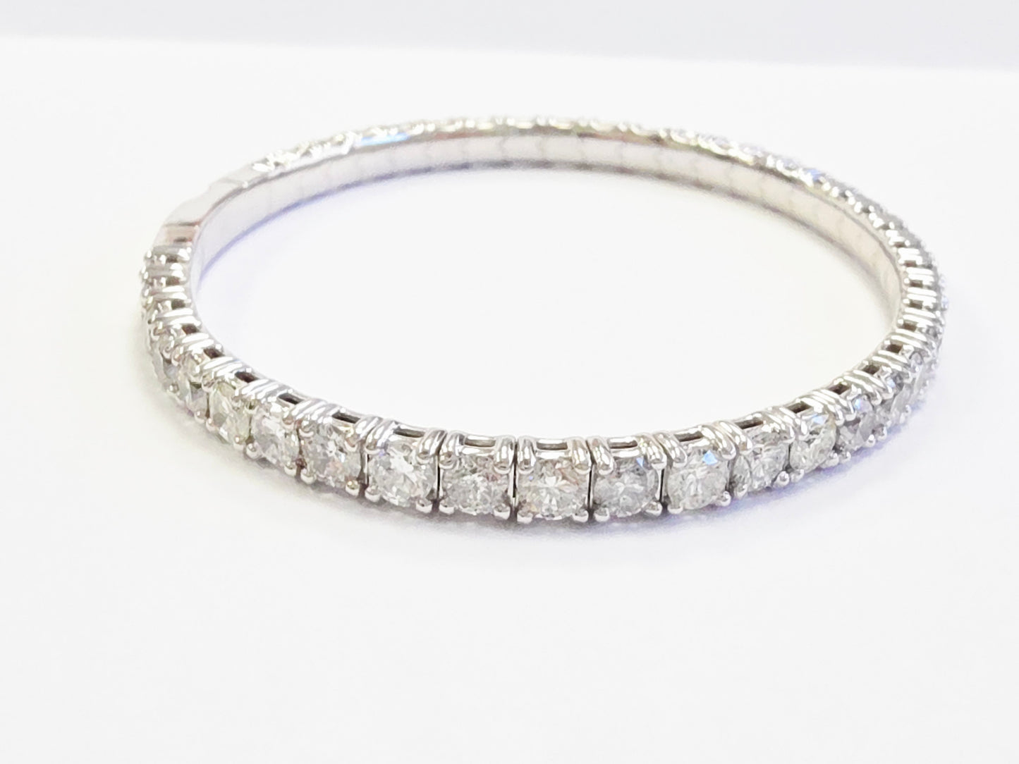 8.24 Carat Natural Diamond Flexible Bangle White Gold 14 Karat