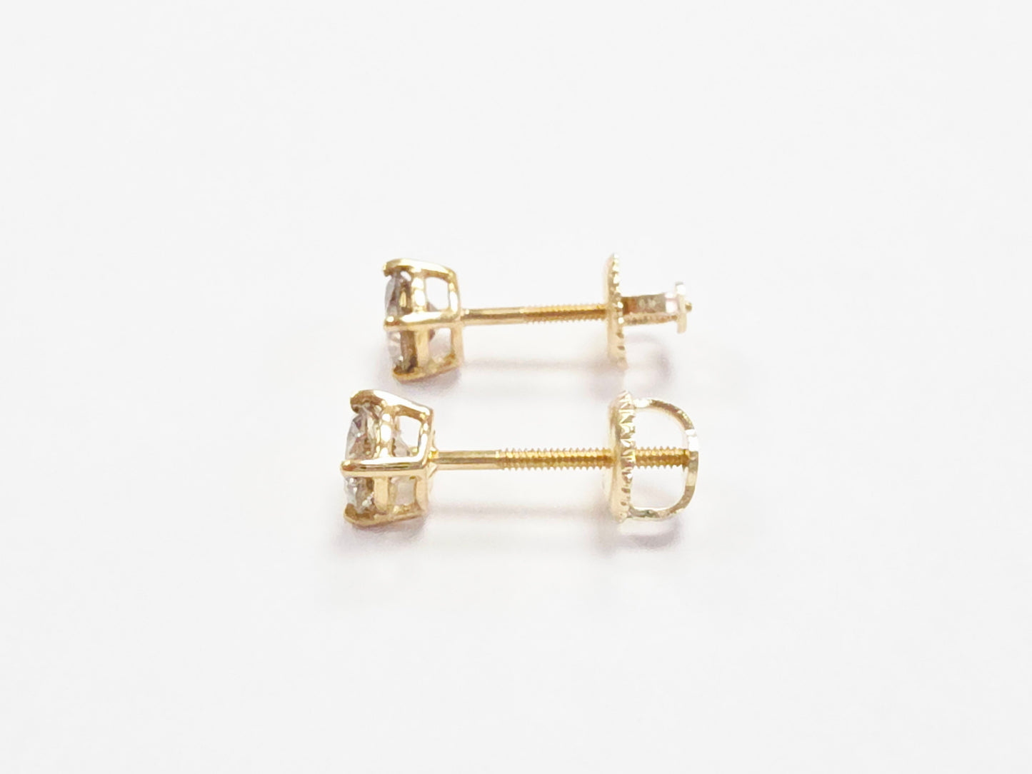 0.92 Carat Natural Round Diamond Studs Yellow Gold 14 Karat