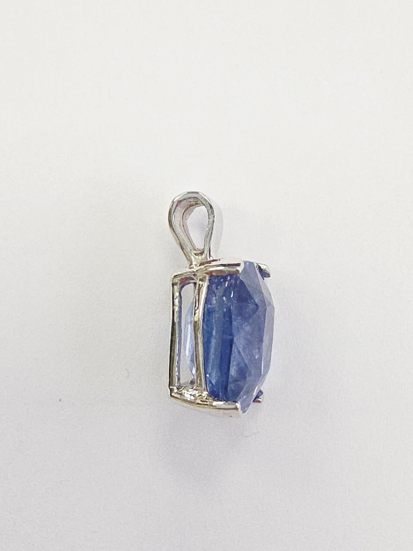 6.06 Carats Cushion Shape Natural Blue Sapphire Pendant