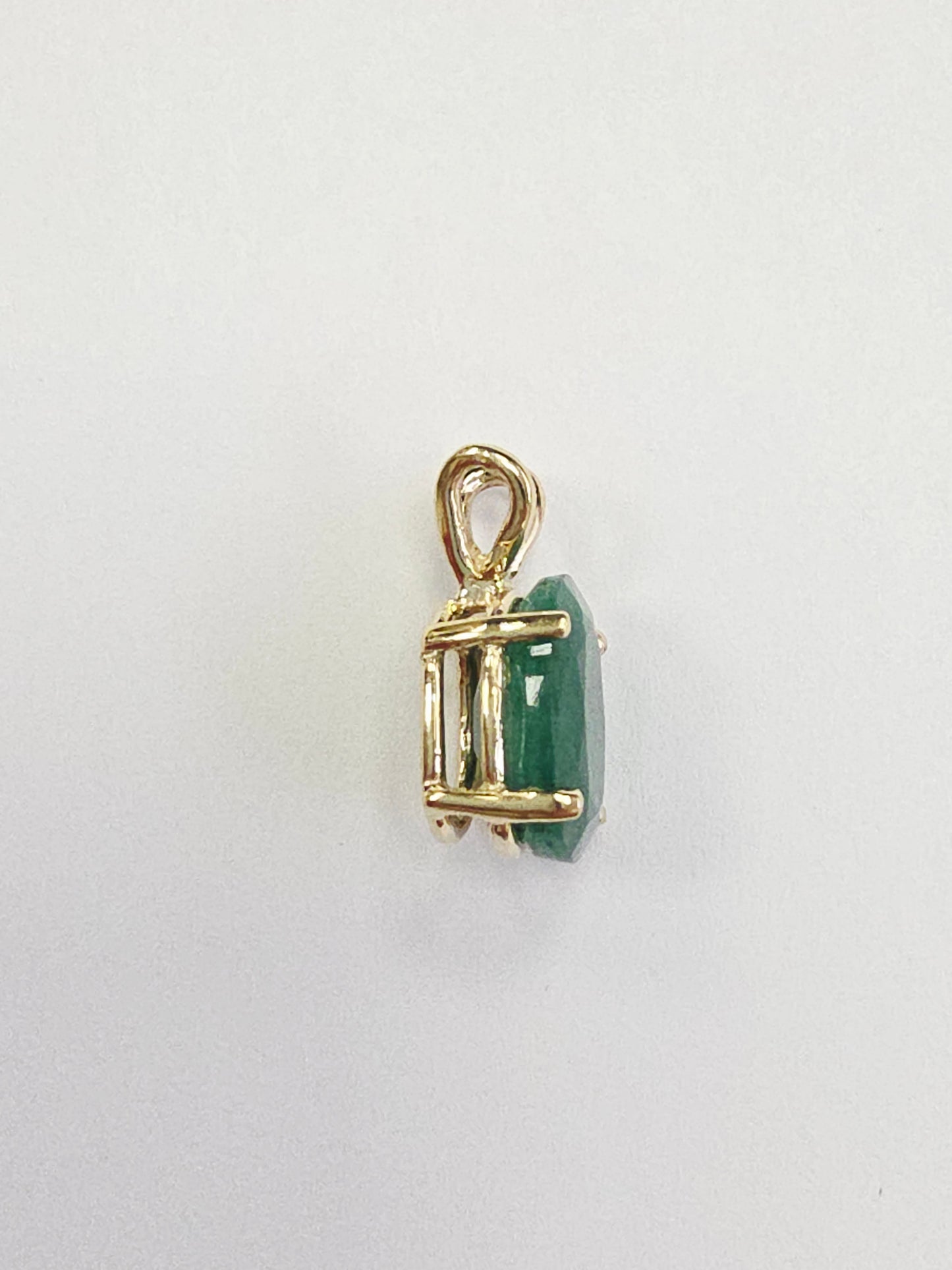 2.98 Carats Natural Emerald Pendant Yellow Gold 14 Karat