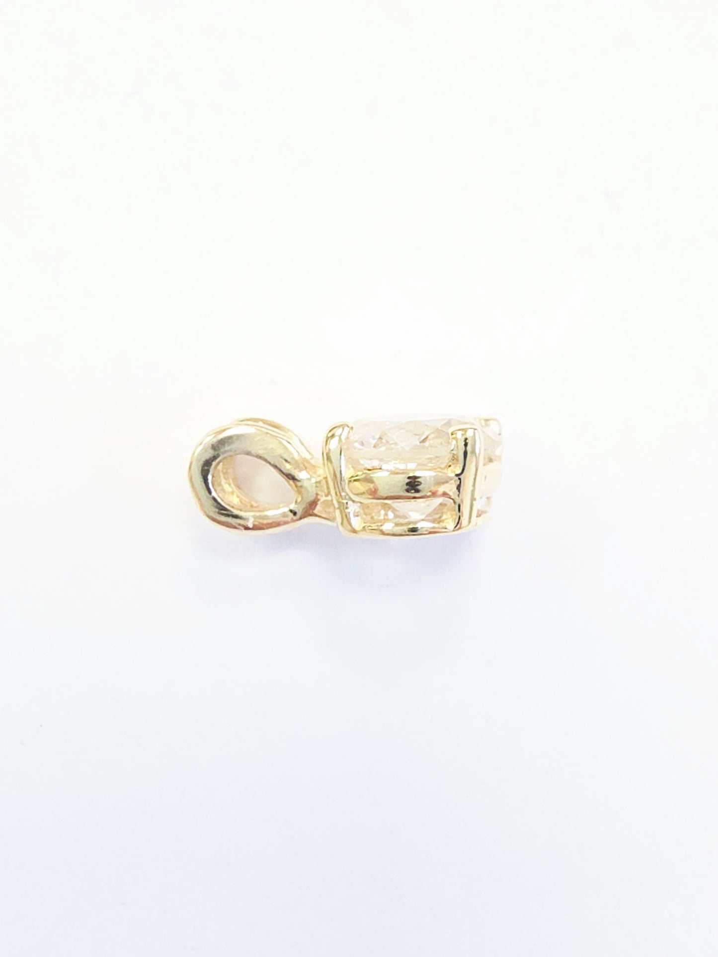 0.80 ct Round Diamond Pendant in 14K Yellow Gold