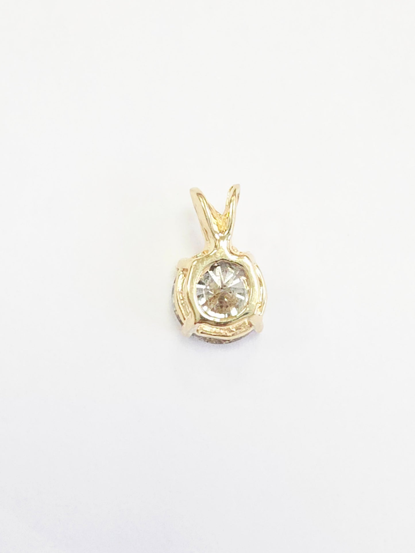 1.53 ct Round Diamond Pendant in 14K Yellow Gold