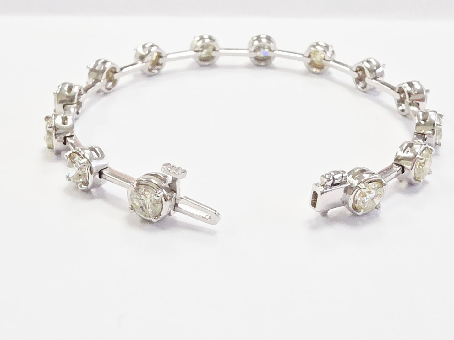 7.25 Carat Natural Diamond Bar Bracelet 14 Karat White Gold