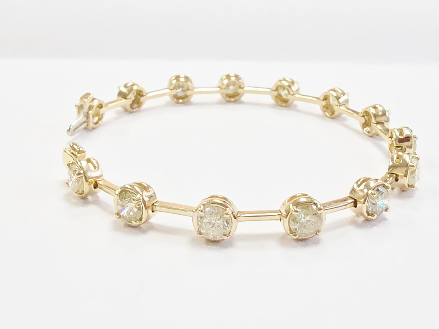 7.28 Carat Natural Diamond Bar Bracelet 14 Karat Yellow Gold
