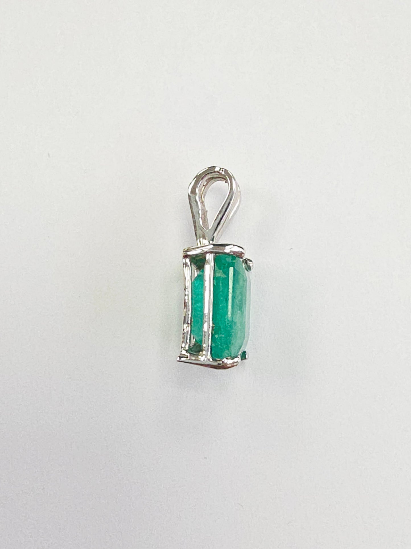 3.83 Carats Natural Emerald Pendant White Gold 14 Karat