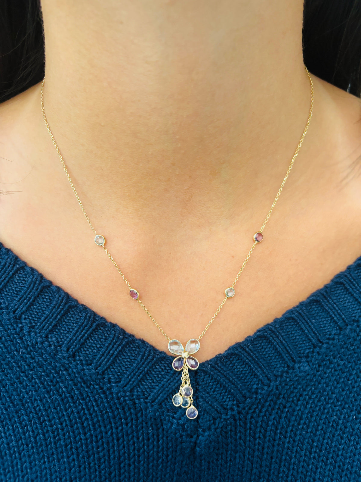 BLOWOUT PRICE-NO OFFER, 14k Italian made yellow gold color stones necklace 20"