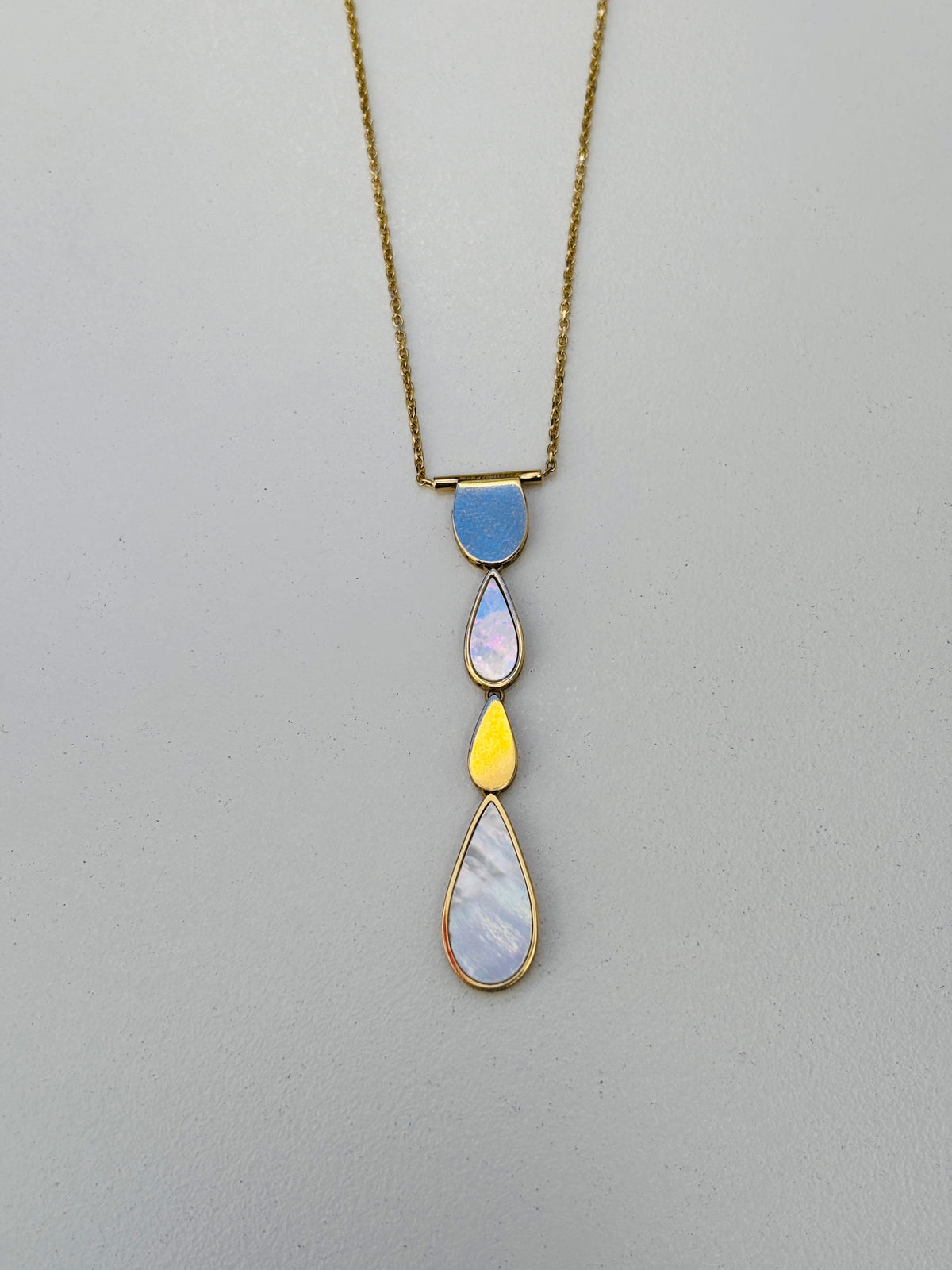 BLOWOUT SALE- NO OFFER, 14k Italian made yellow gold chain-pearl necklace 20"