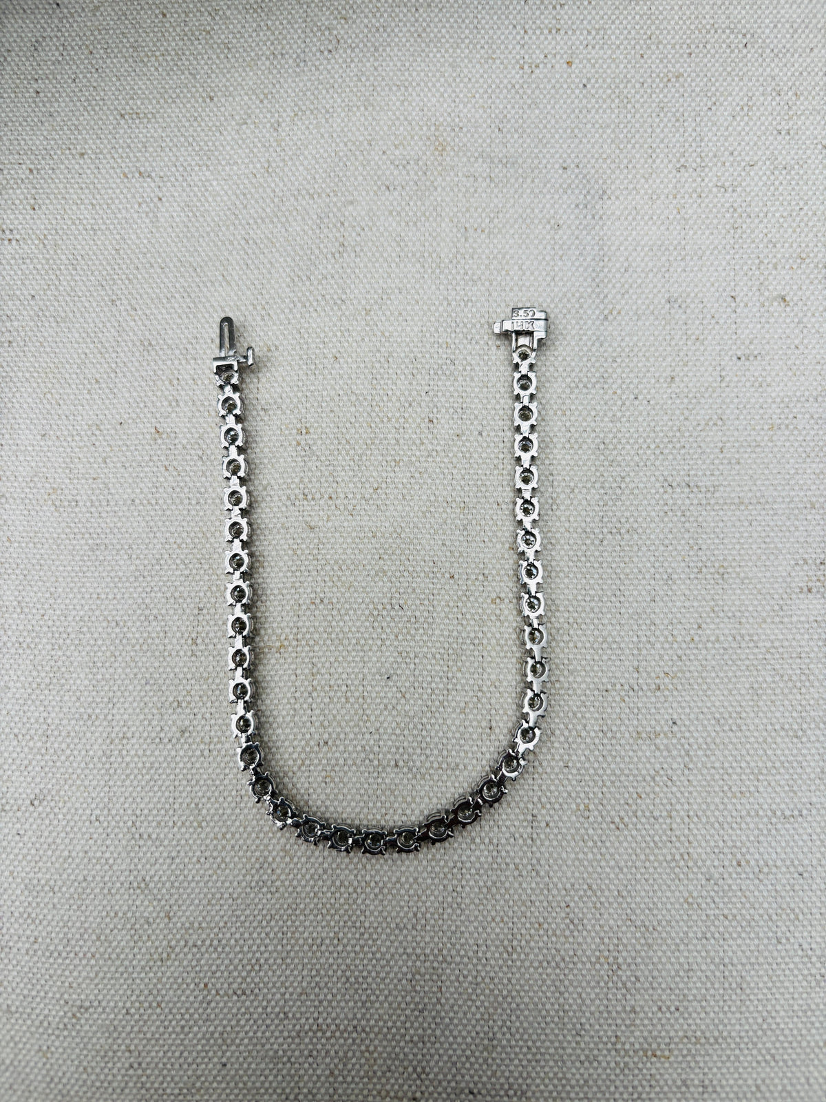 EXCEPTIONAL SALE - NO OFFER, 7.25 Carat Natural Diamond Bar Bracelet 14K White