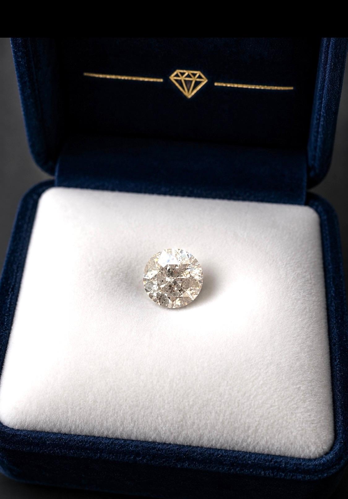 WHOLESALE VALUE, 2.22 Carat Round Shape Natural Diamond No treatments