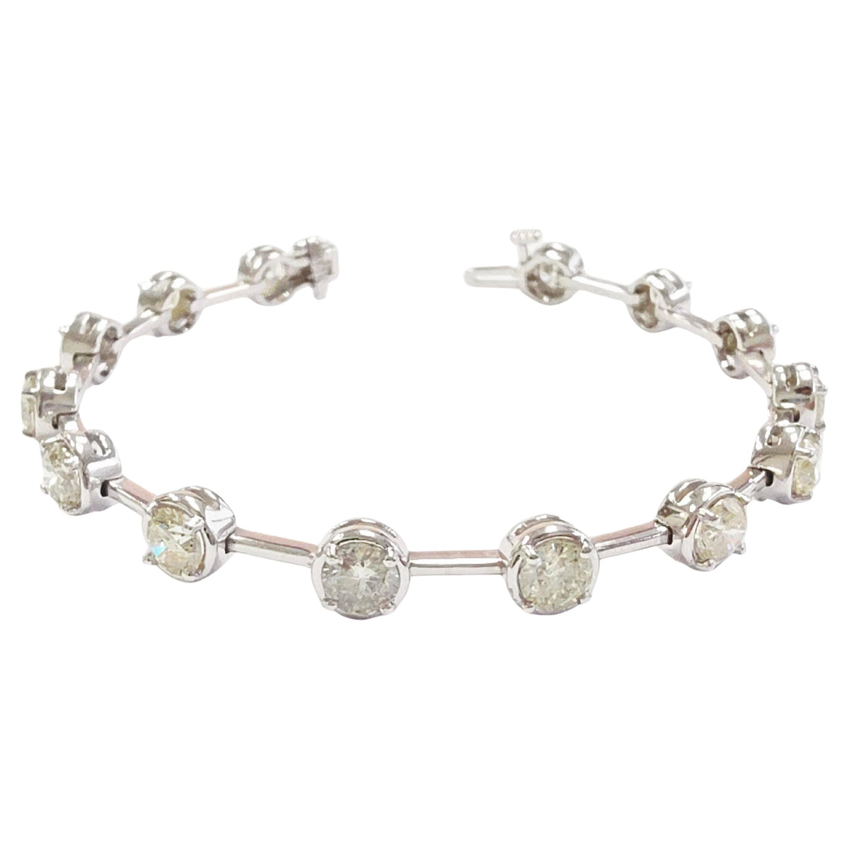 EXCEPTIONAL SALE - NO OFFER, 7.25 Carat Natural Diamond Bar Bracelet 14K White