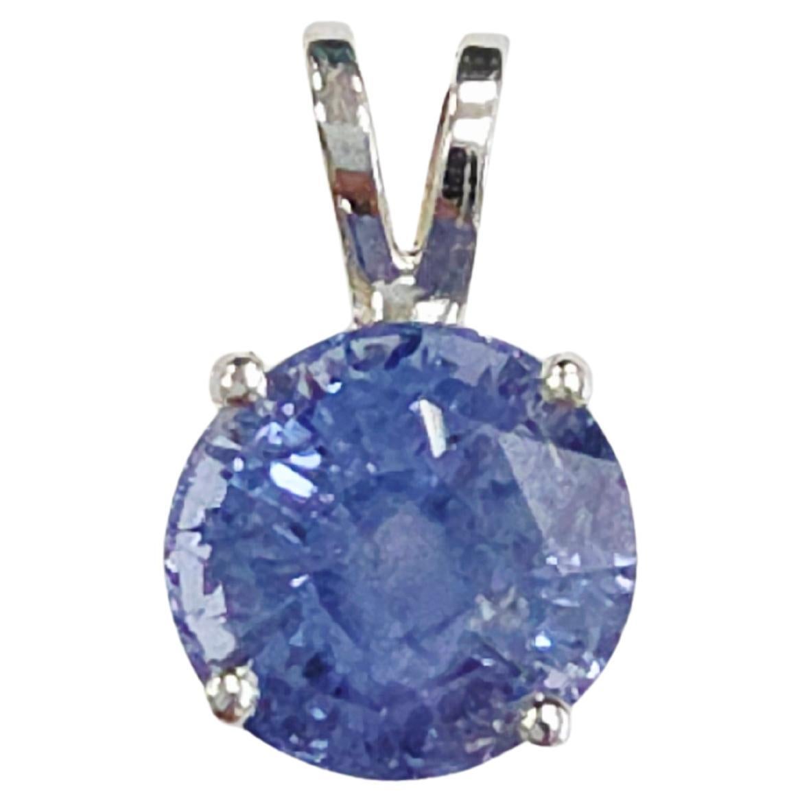 3.68 Carats Round Shape Natural Blue Sapphire Pendant